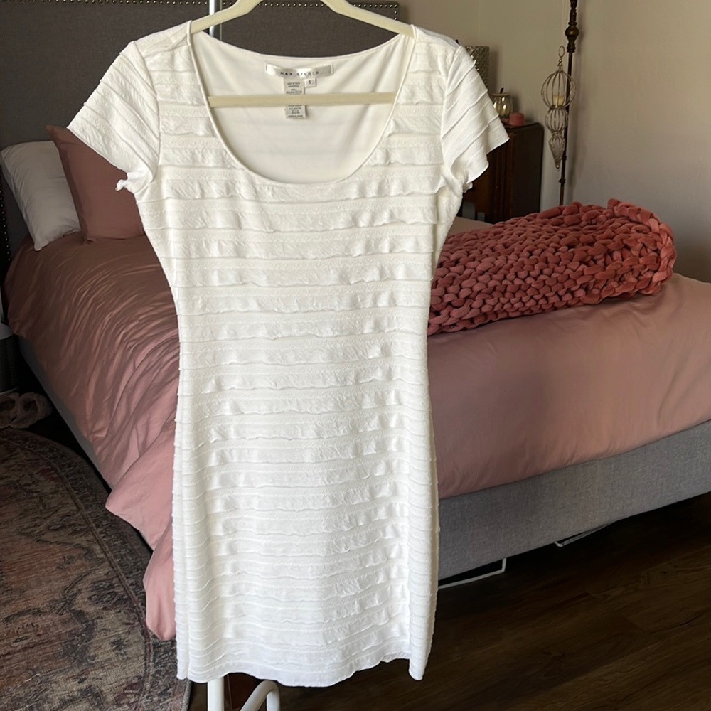 Max Studio Curve-hugging T-shirt Dress